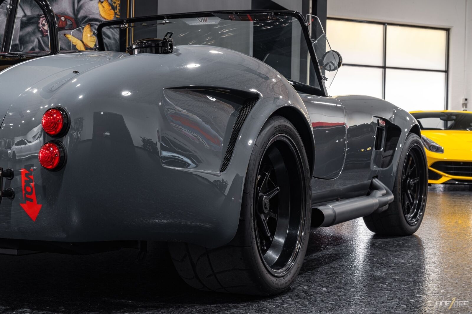 Shelby-Cobra-427-1965-Coupe-20