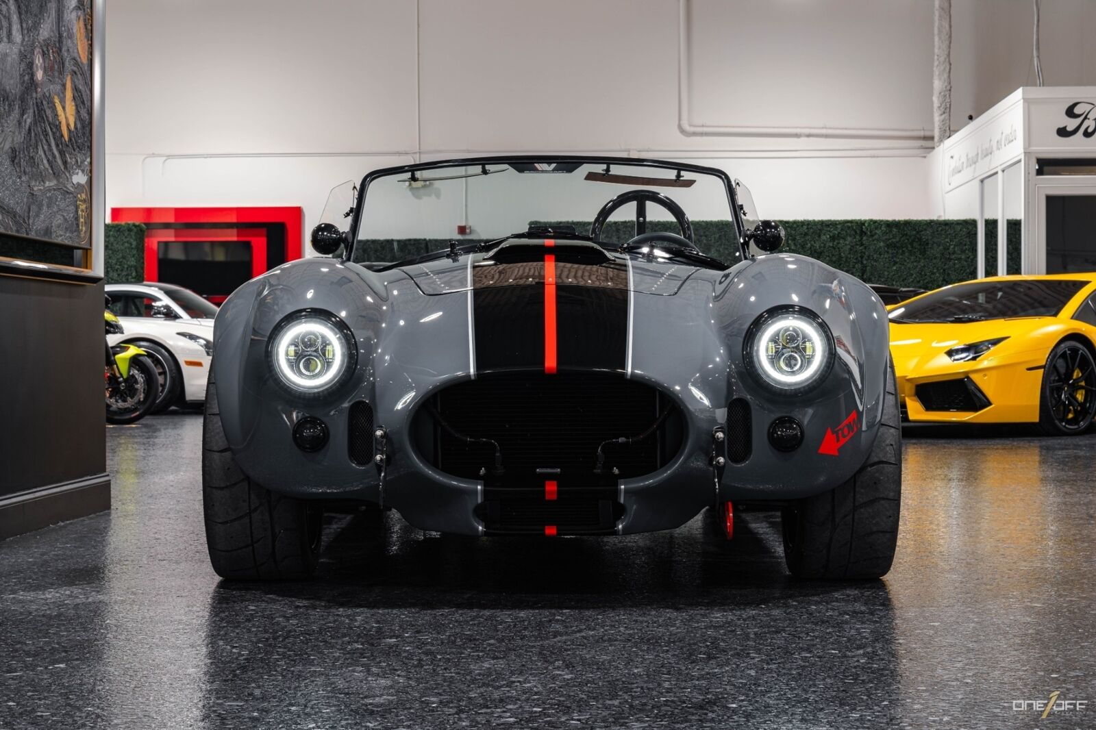 Shelby-Cobra-427-1965-Coupe-31