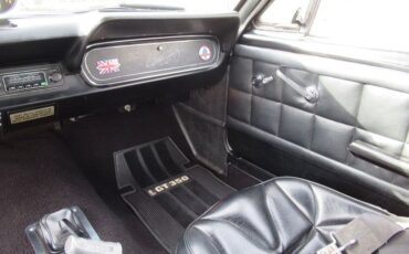 Shelby-Gt350-1966-White-Black-17