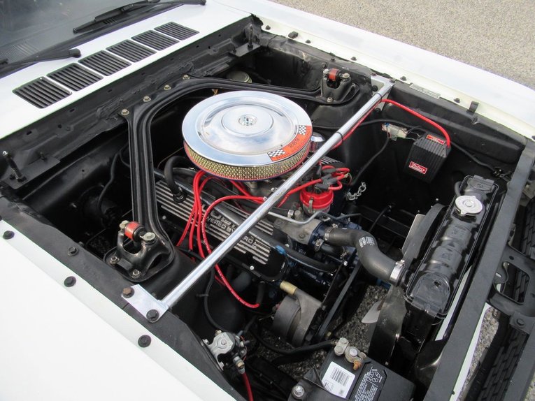 Shelby-Gt350-1966-White-Black-21