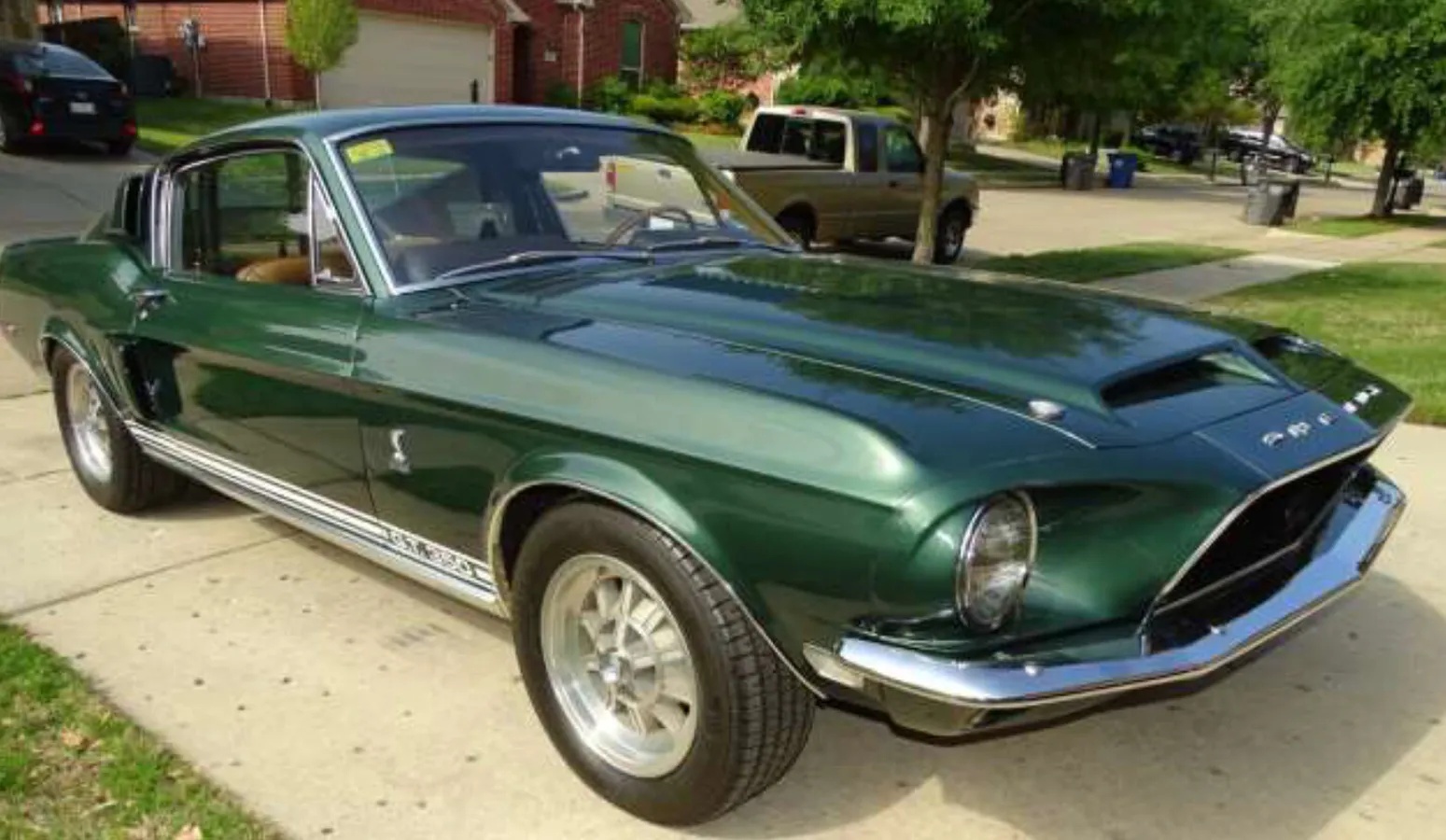 Shelby-Gt350-1968-Dark-Metallic-Green-Saddle-3