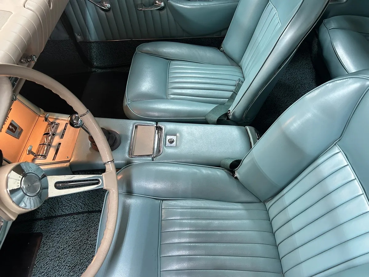Studebaker-Avanti-1963-14