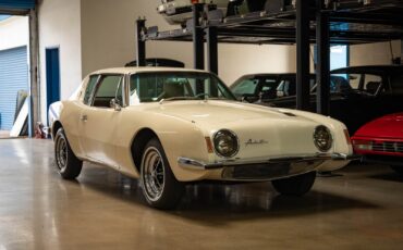 Studebaker-Avanti-1963-2-Door-Coupe-10