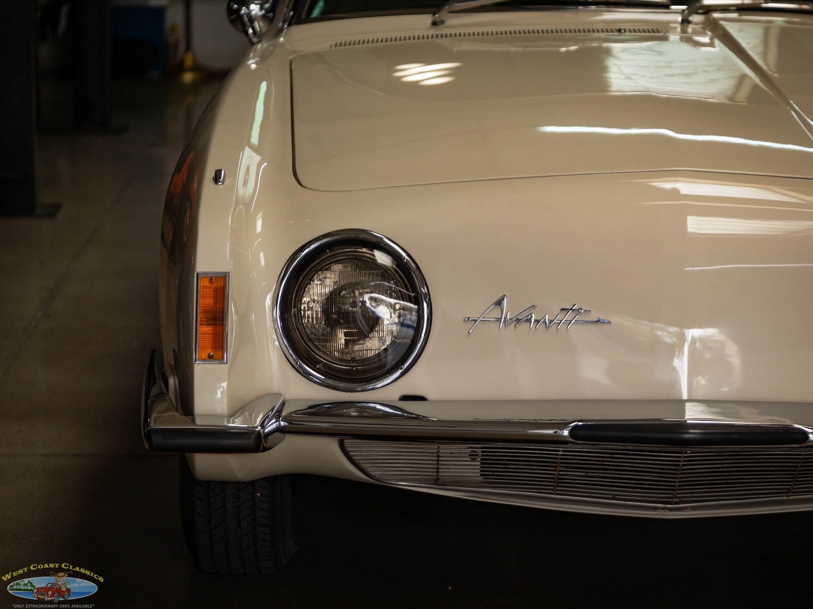 Studebaker-Avanti-1963-2-Door-Coupe-14