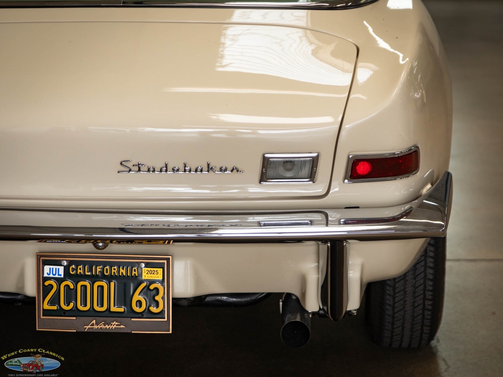 Studebaker-Avanti-1963-2-Door-Coupe-20