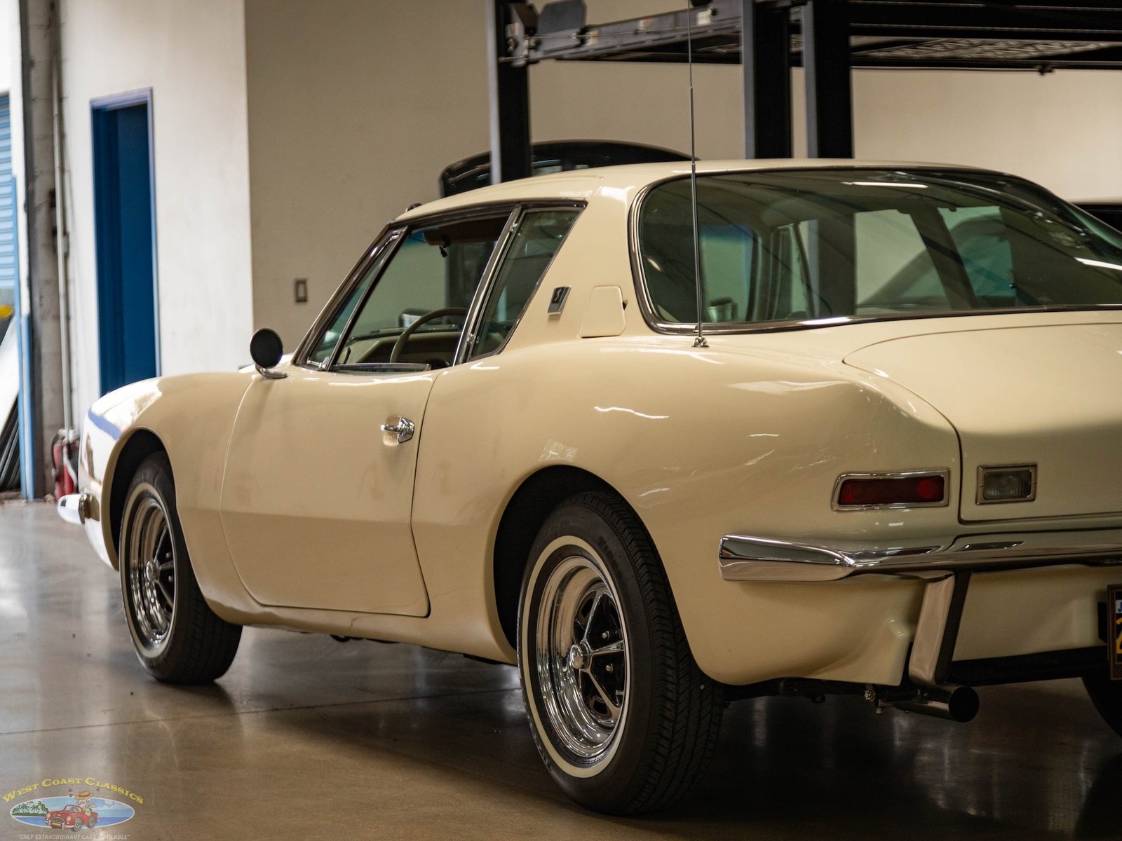 Studebaker-Avanti-1963-2-Door-Coupe-22