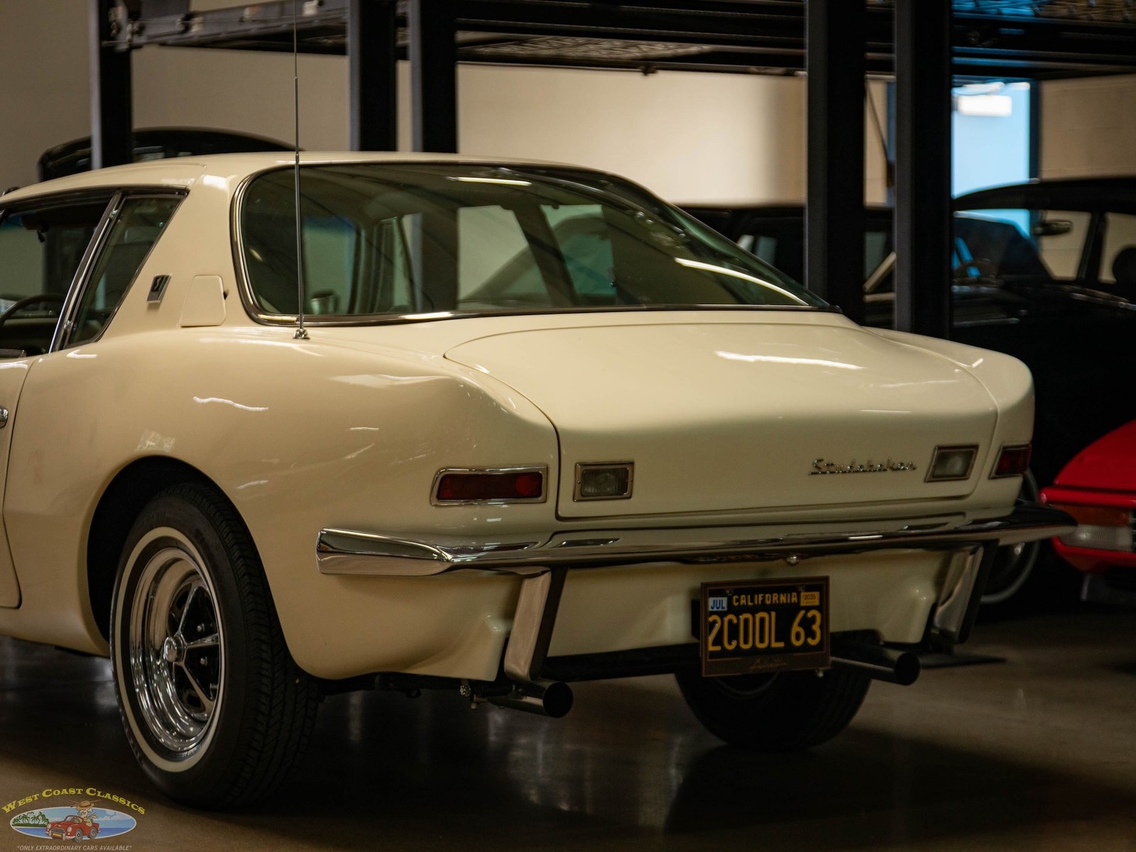 Studebaker-Avanti-1963-2-Door-Coupe-23