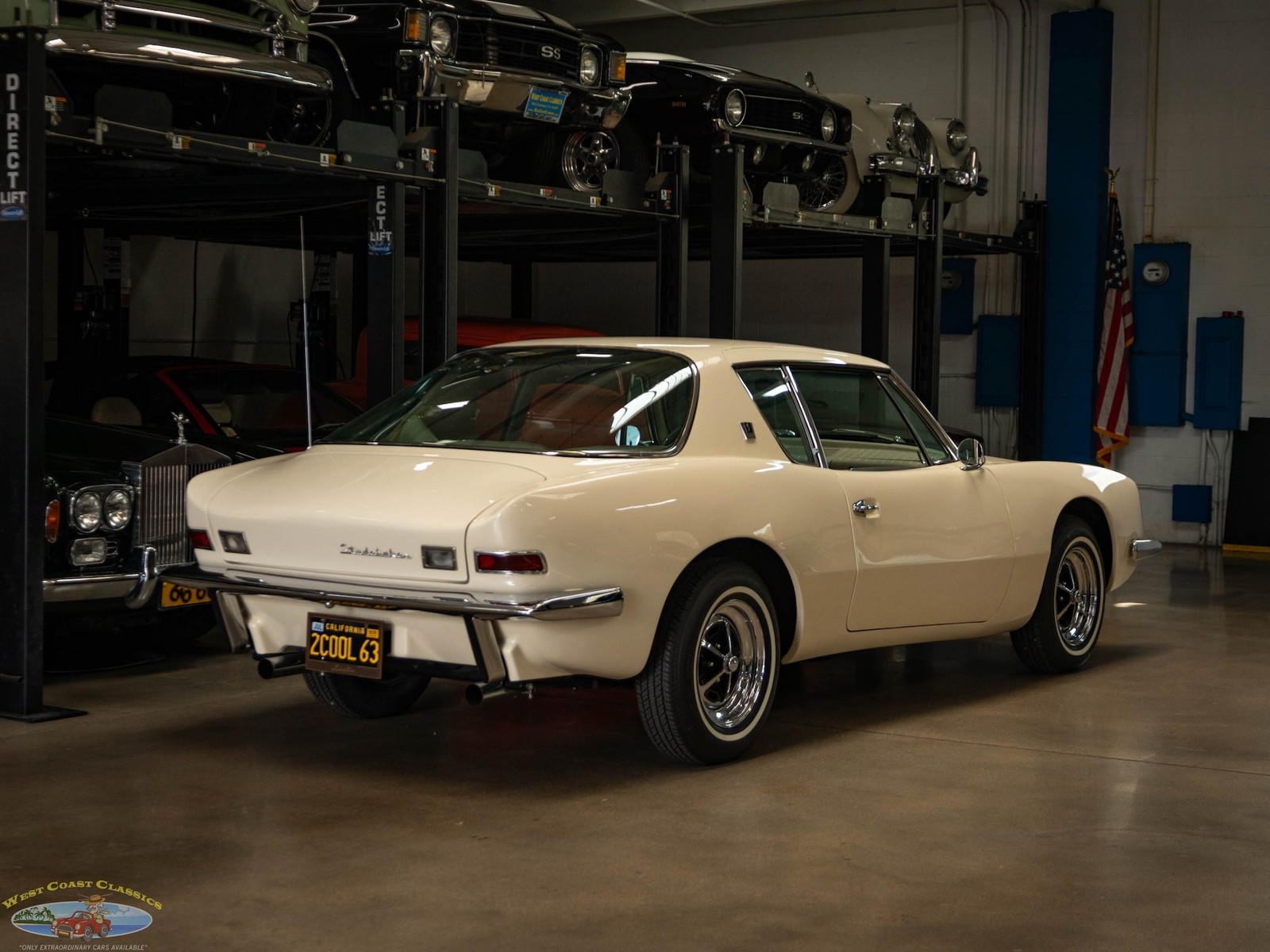 Studebaker-Avanti-1963-2-Door-Coupe-24