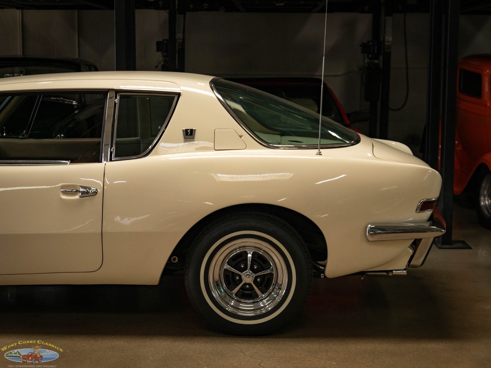 Studebaker-Avanti-1963-2-Door-Coupe-7