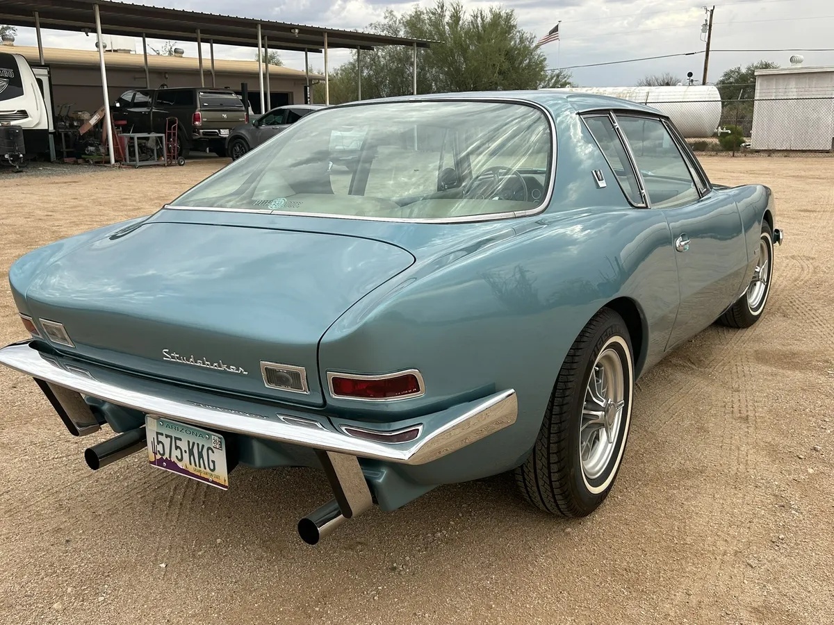 Studebaker-Avanti-1963-2