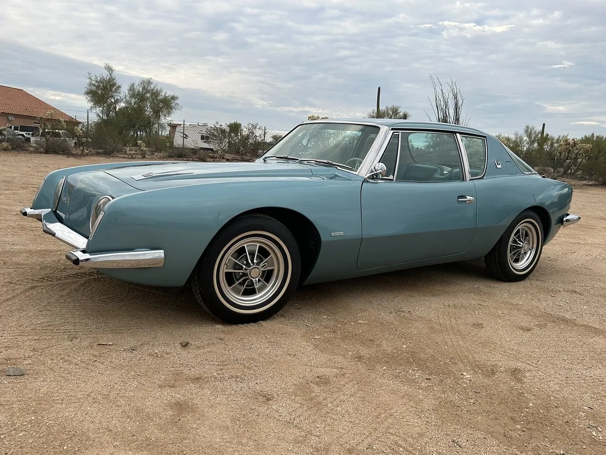 Studebaker-Avanti-1963-5
