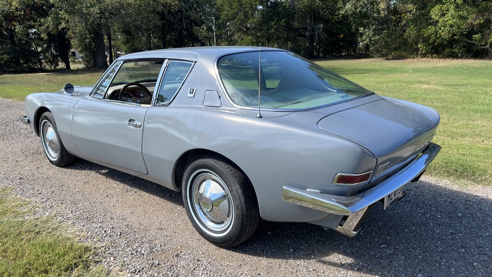 Studebaker-Avanti-1963-Coupe-2