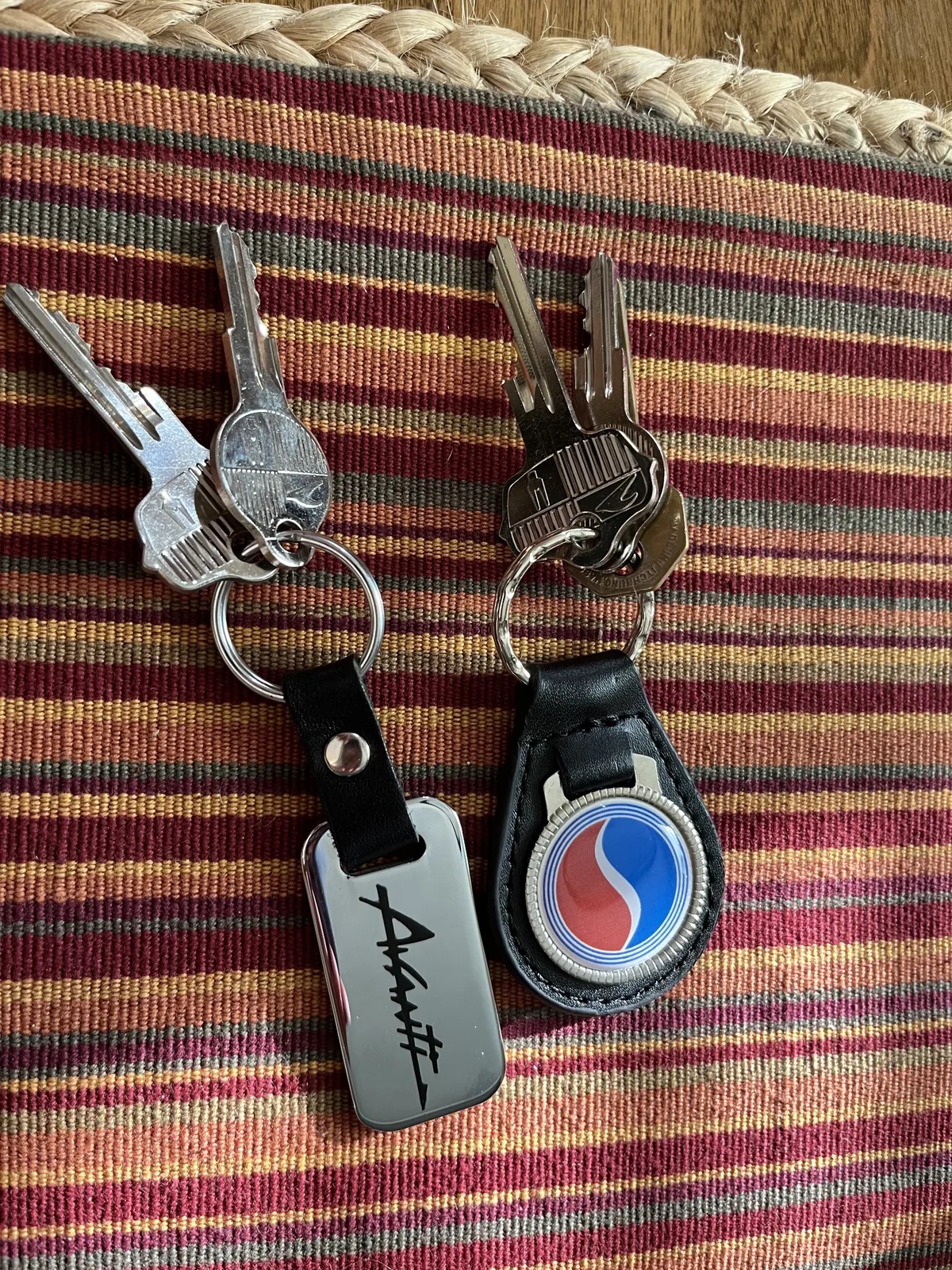 Studebaker-Avanti-1963-Red-Fawn-15