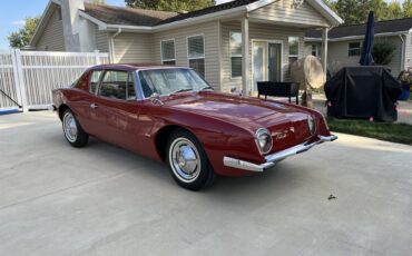 Studebaker-Avanti-1963-Red-Fawn