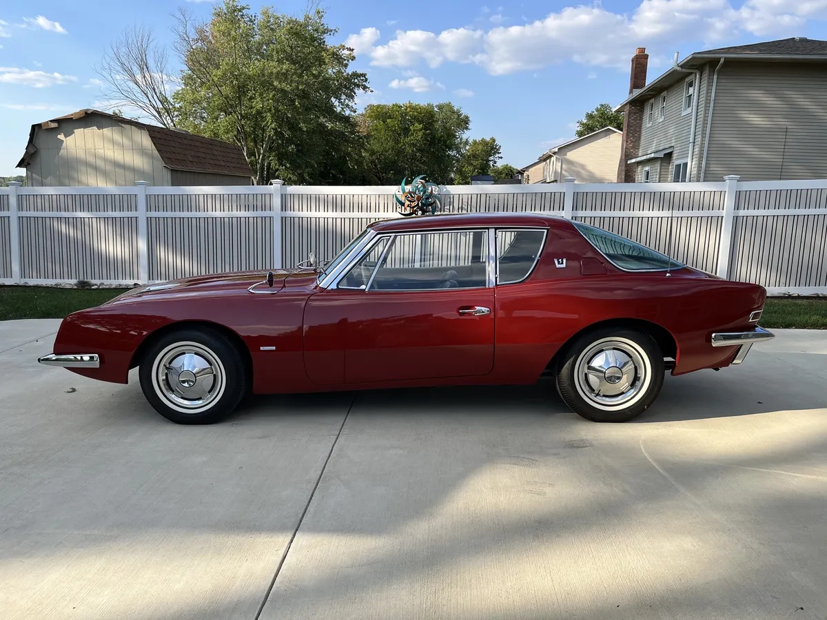 Studebaker-Avanti-1963-Red-Fawn-7