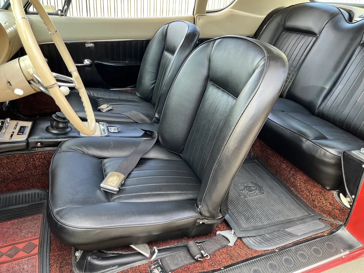 Studebaker-Avanti-1963-Red-Fawn-8