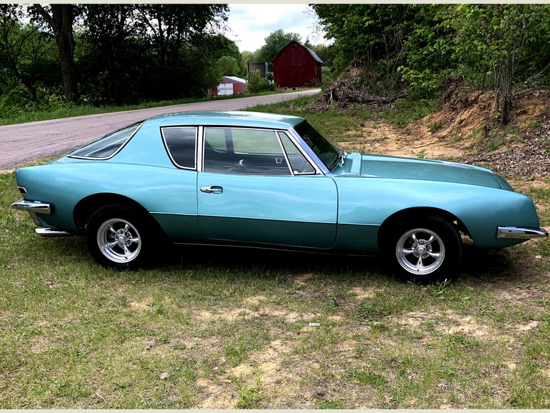 Studebaker-Avanti-1966-Turquoise-Black