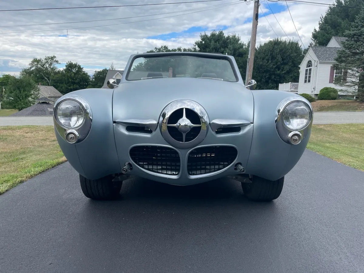 Studebaker-Champion-1947-Silver-Black-9