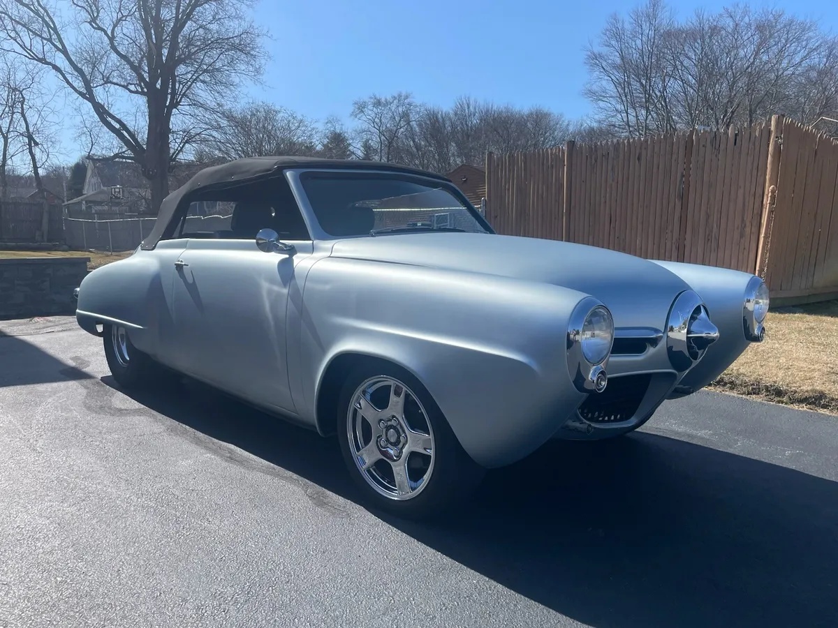Studebaker-Champion-1947-Silver-Black