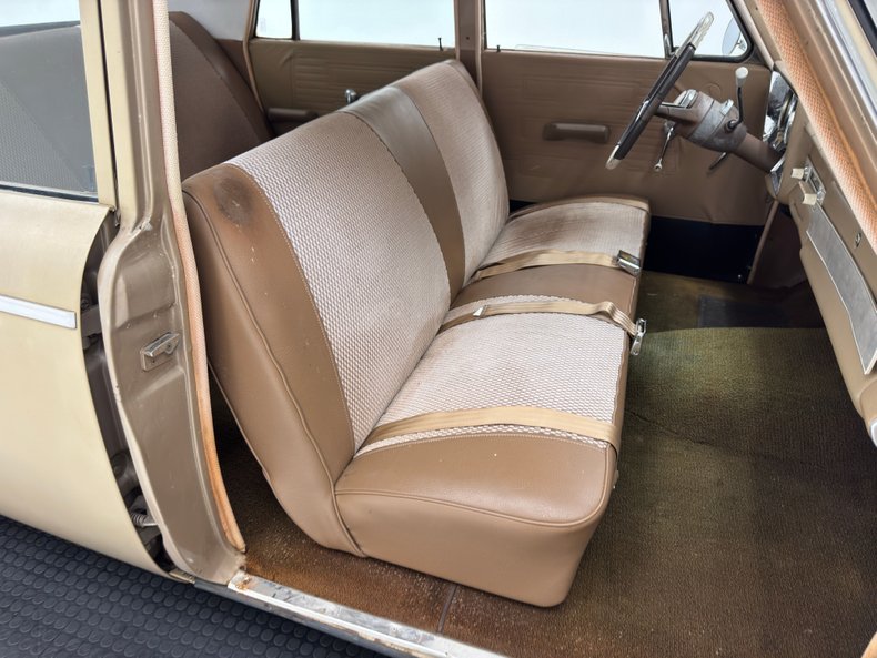 Studebaker-Lark-1964-Golden-Sand-Metallic-Tan-3