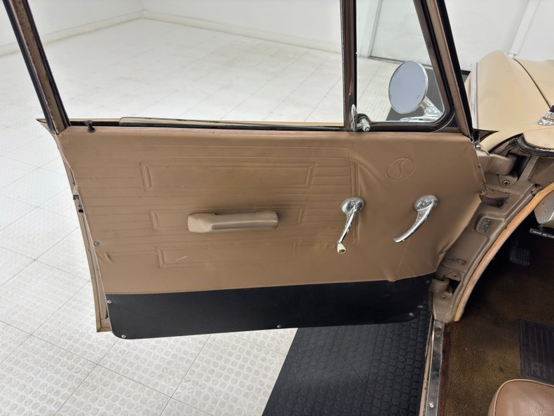 Studebaker-Lark-1964-Golden-Sand-Metallic-Tan-44