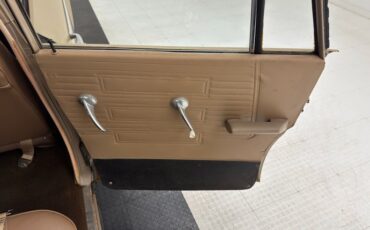 Studebaker-Lark-1964-Golden-Sand-Metallic-Tan-47