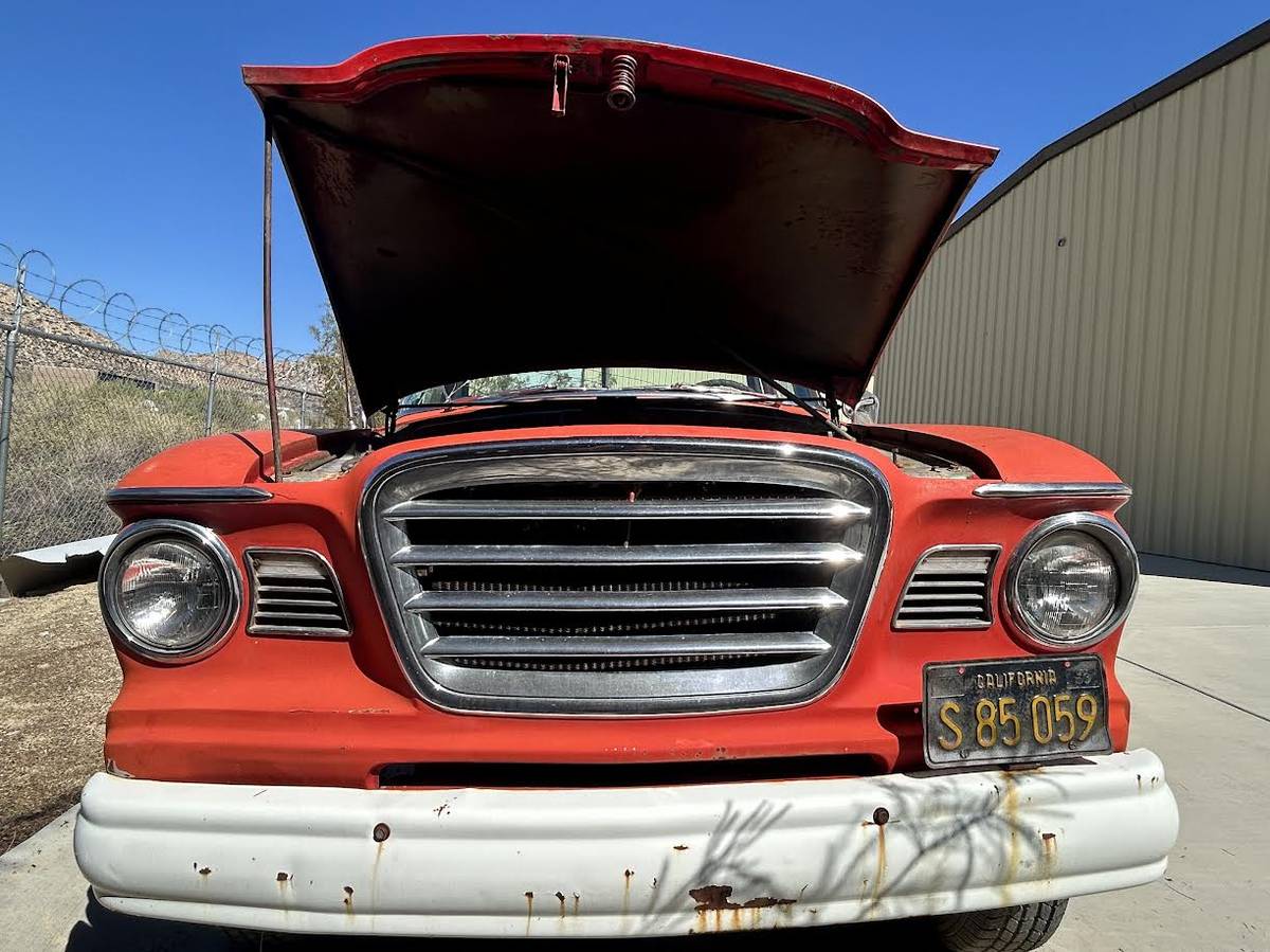 Studebaker-champ-pickup-1964-orange-10