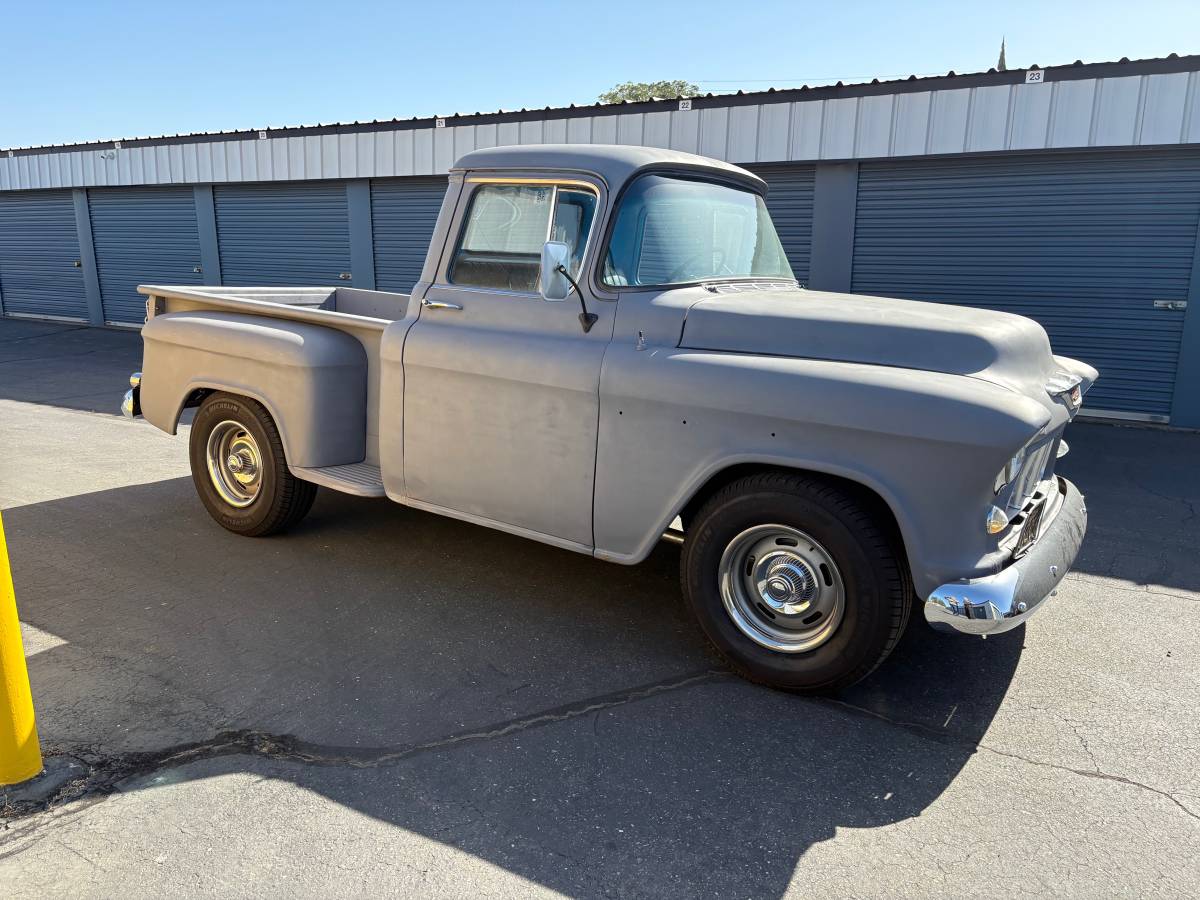 Studebaker-champion-1952-grey-2
