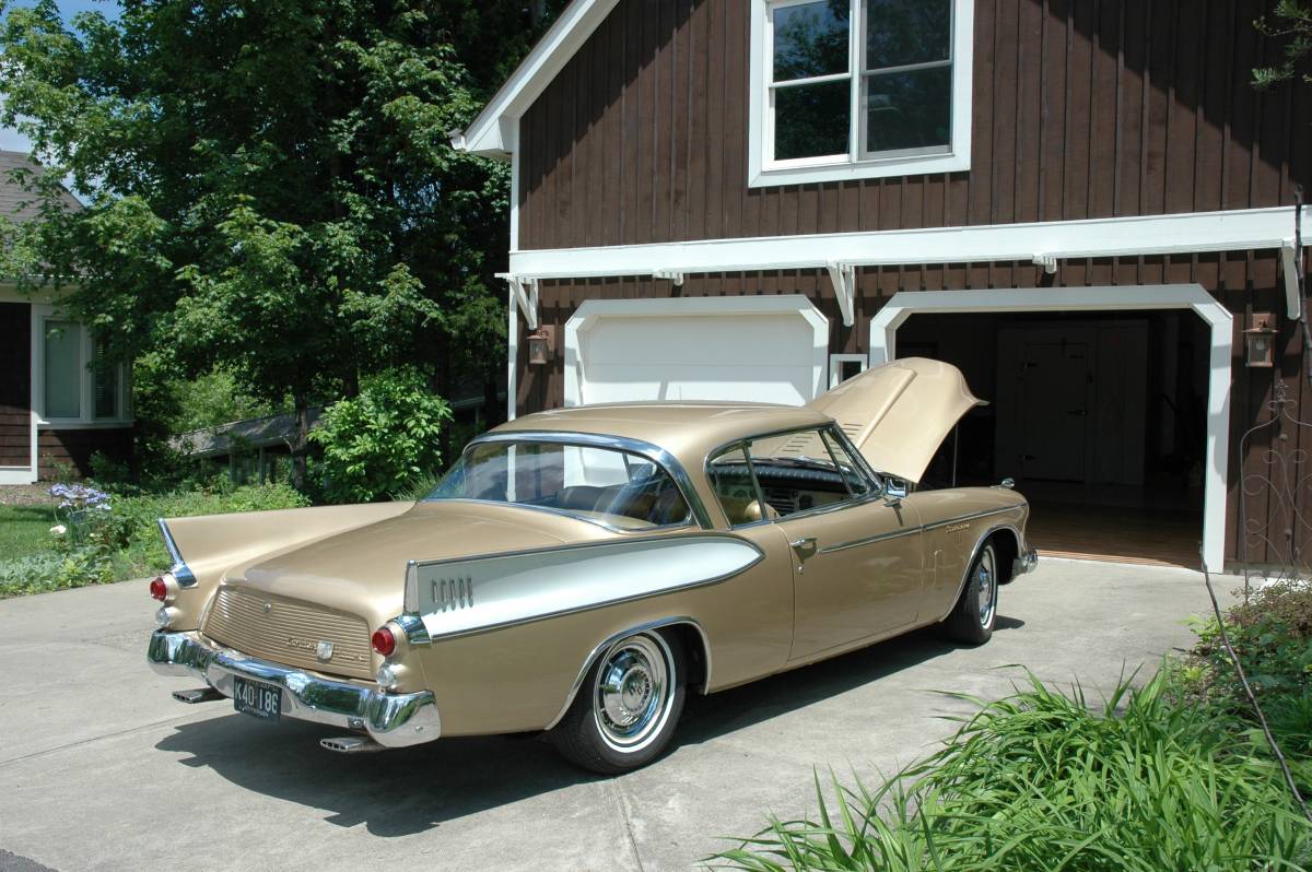 Studebaker-golden-hawk-1957-4
