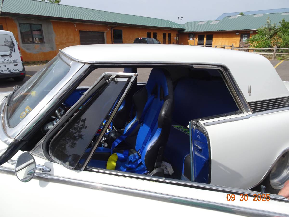 Studebaker-hawk-gt-1964-white-3