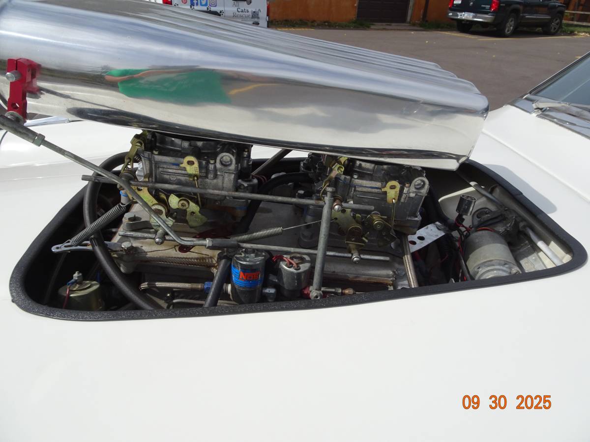 Studebaker-hawk-gt-1964-white-4