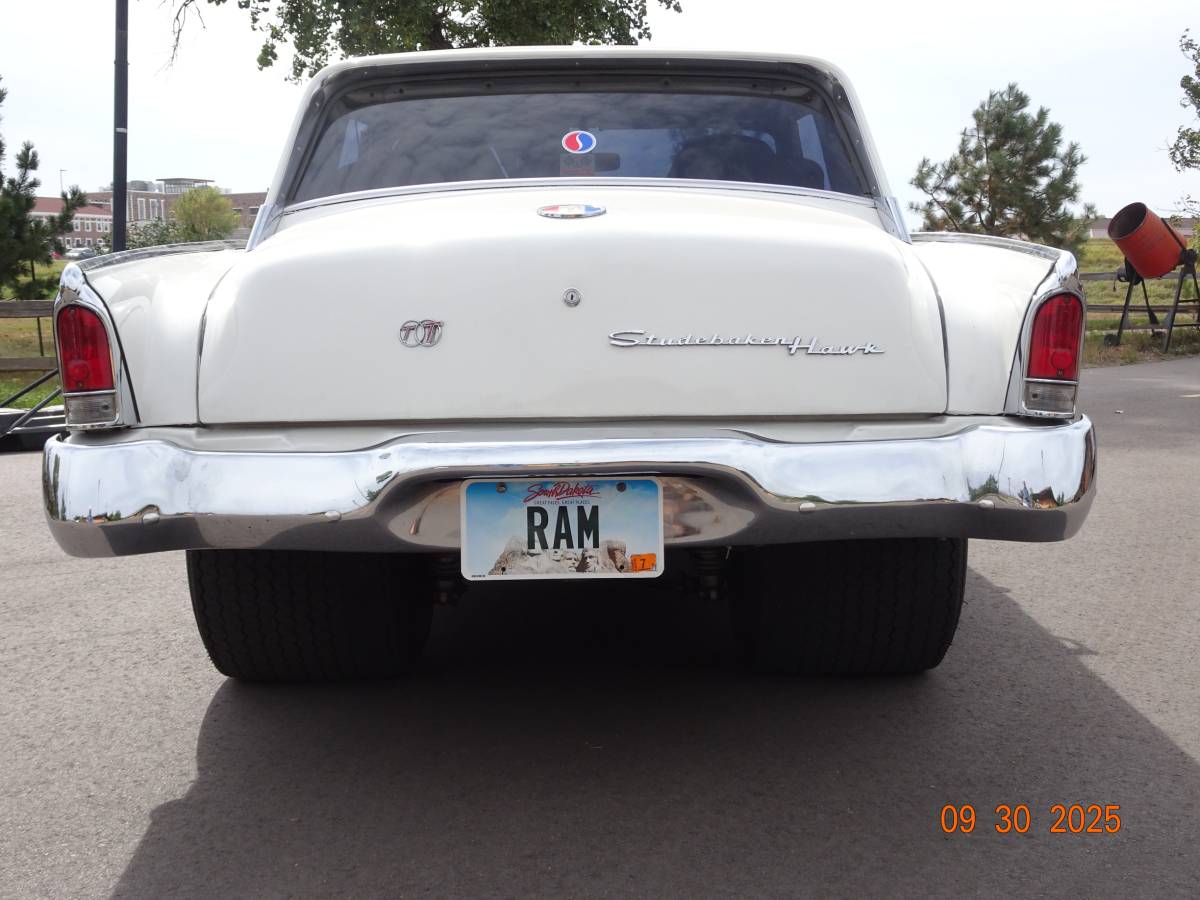 Studebaker-hawk-gt-1964-white-6