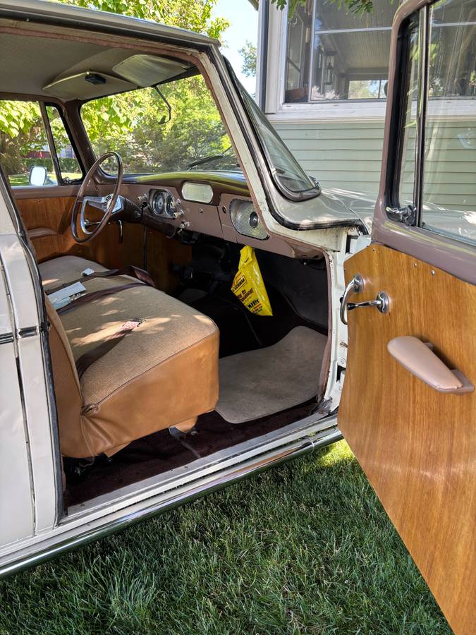 Studebaker-lark-1960-white-1