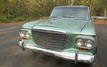 Studebaker-lark-cruiser-1963-1
