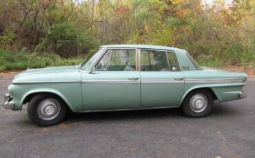 Studebaker-lark-cruiser-1963