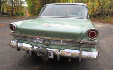 Studebaker-lark-cruiser-1963-4