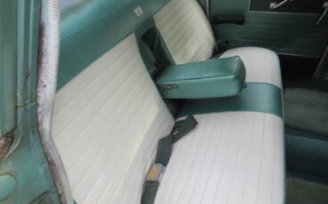 Studebaker-lark-cruiser-1963-7