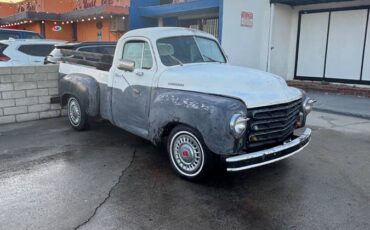 Studebaker-pick-up-truck-1949