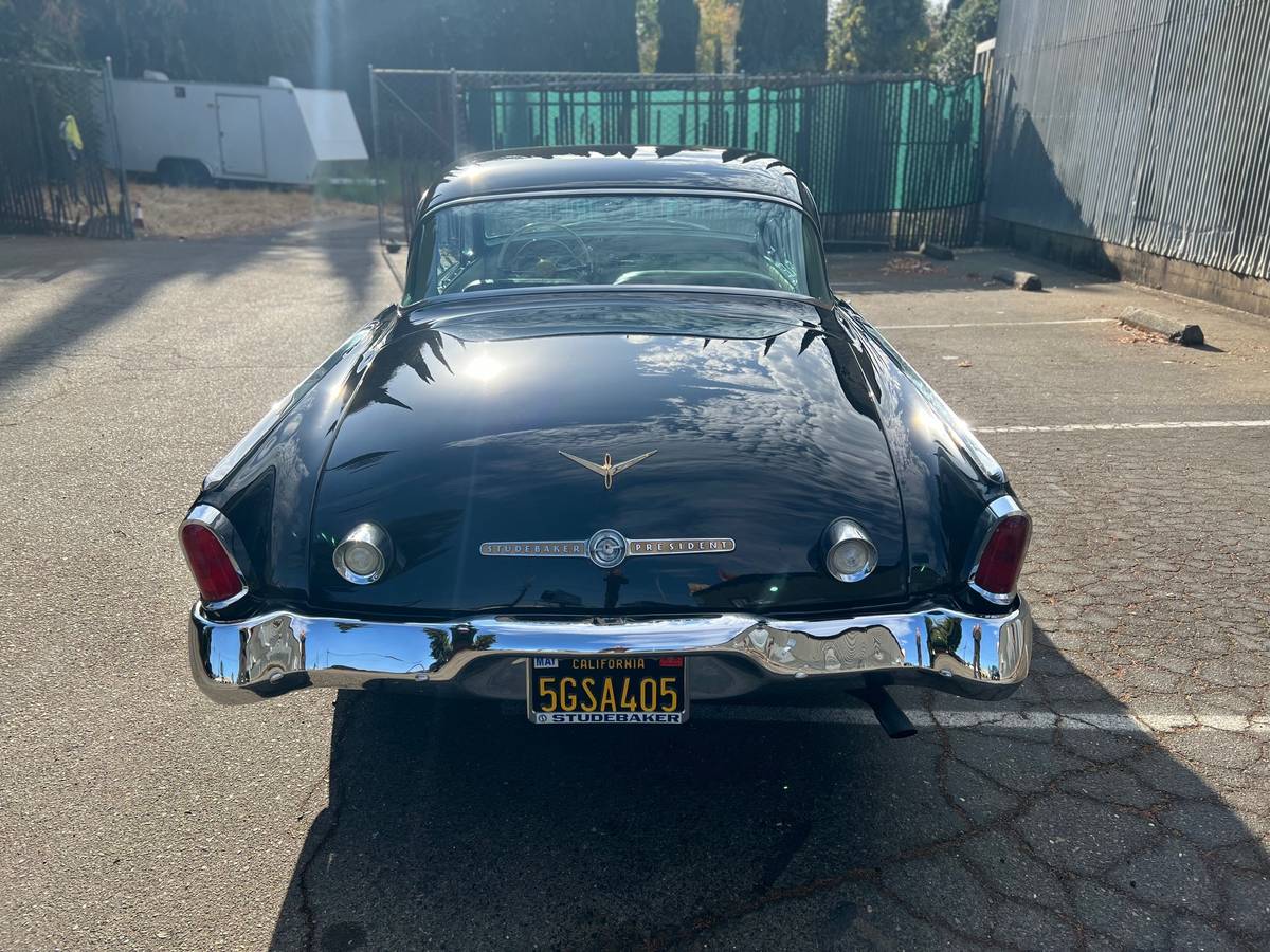 Studebaker-president-1955-6