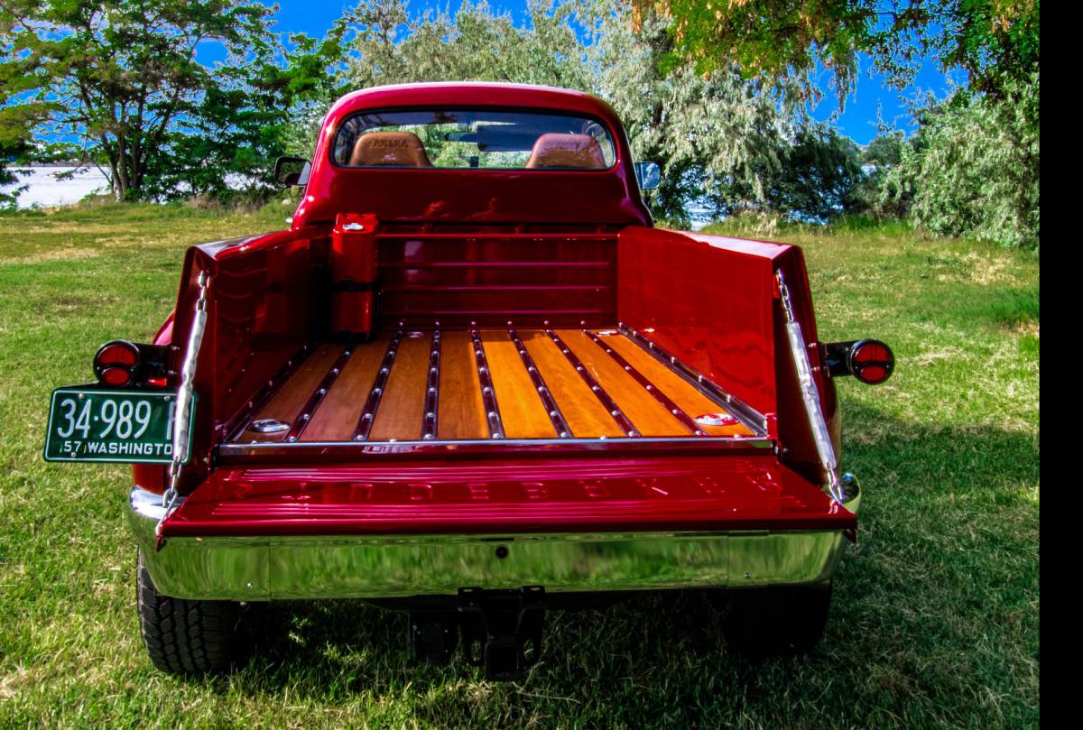 Studebaker-transtar-1957-red-3