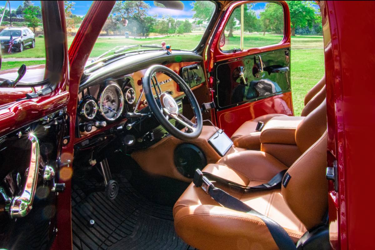 Studebaker-transtar-1957-red-7