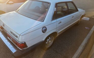 Subaru-1600-1980-white-13