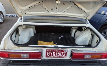Subaru-1600-1980-white-3