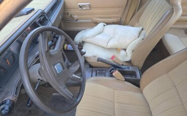 Subaru-1600-1980-white-8