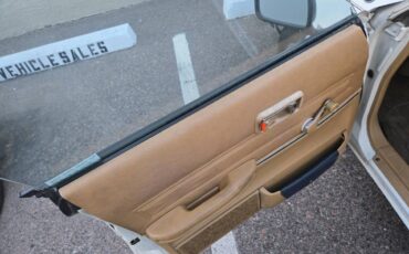 Subaru-1600-1980-white-9
