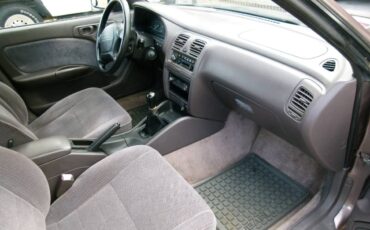 Subaru-1995-brown-7