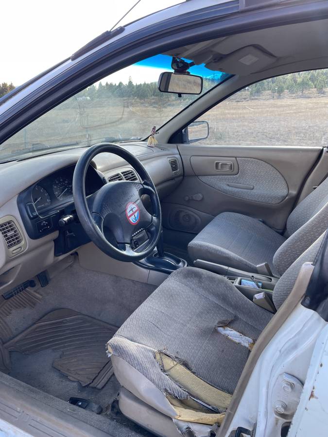 Subaru-impreza-1995-white-1