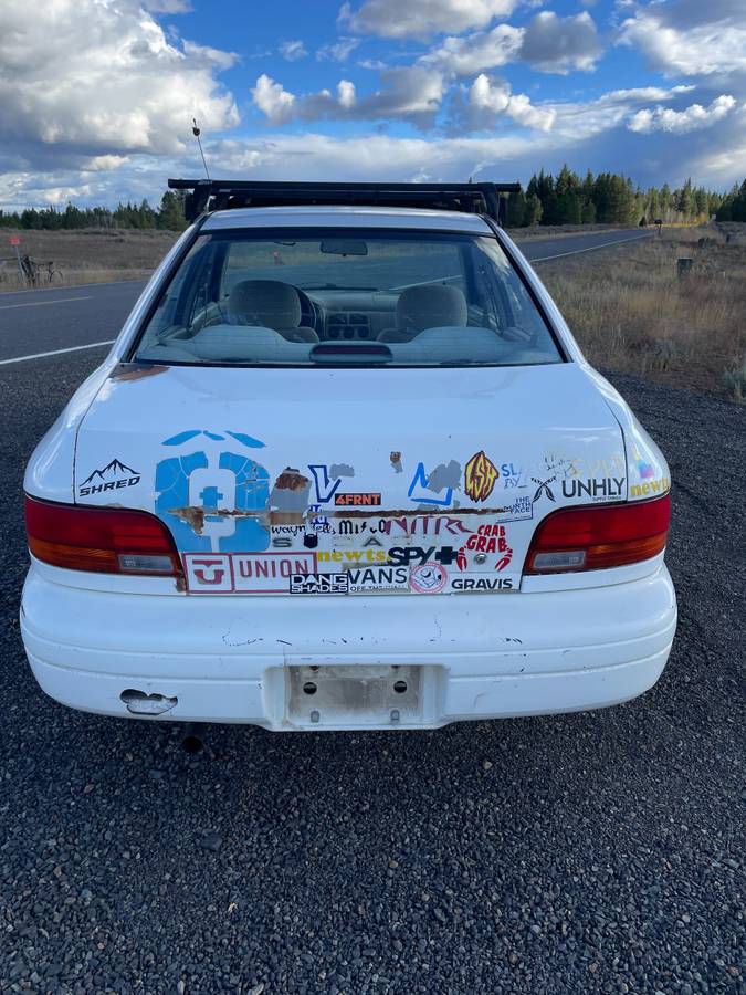 Subaru-impreza-1995-white-3
