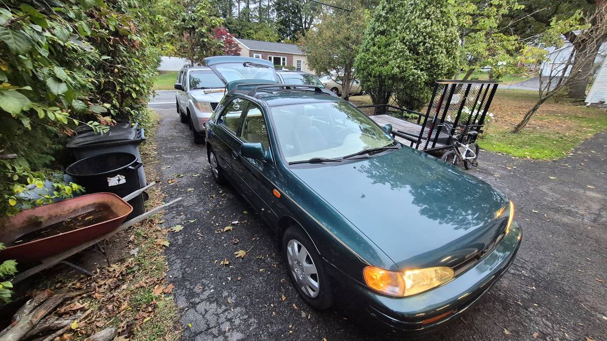 Subaru-impreza-sport-wagon-1996-green-5