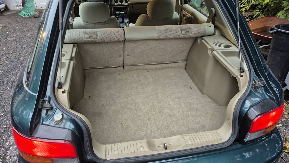Subaru-impreza-sport-wagon-1996-green-6